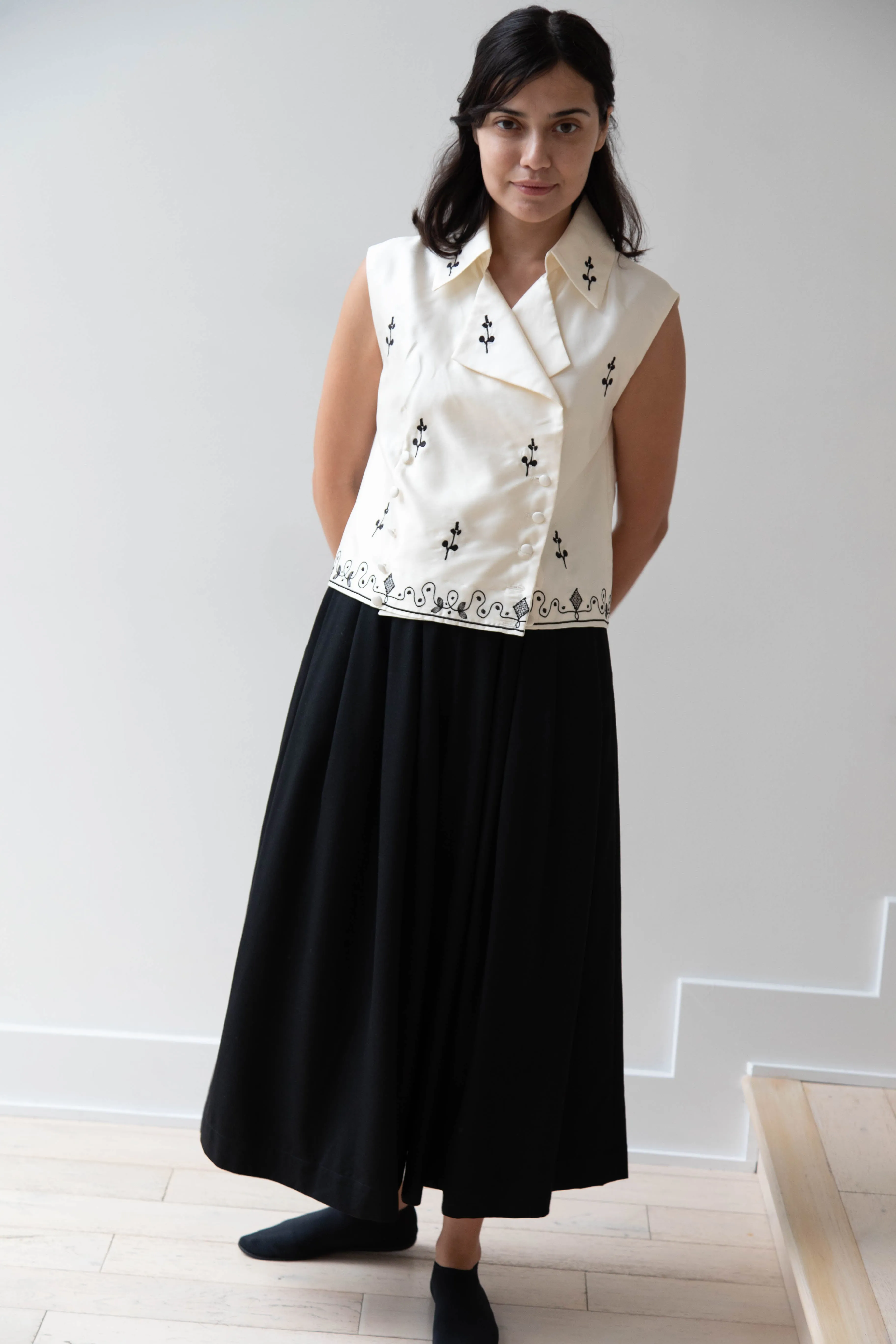 Delegan | Ivory Vest with Embroidery