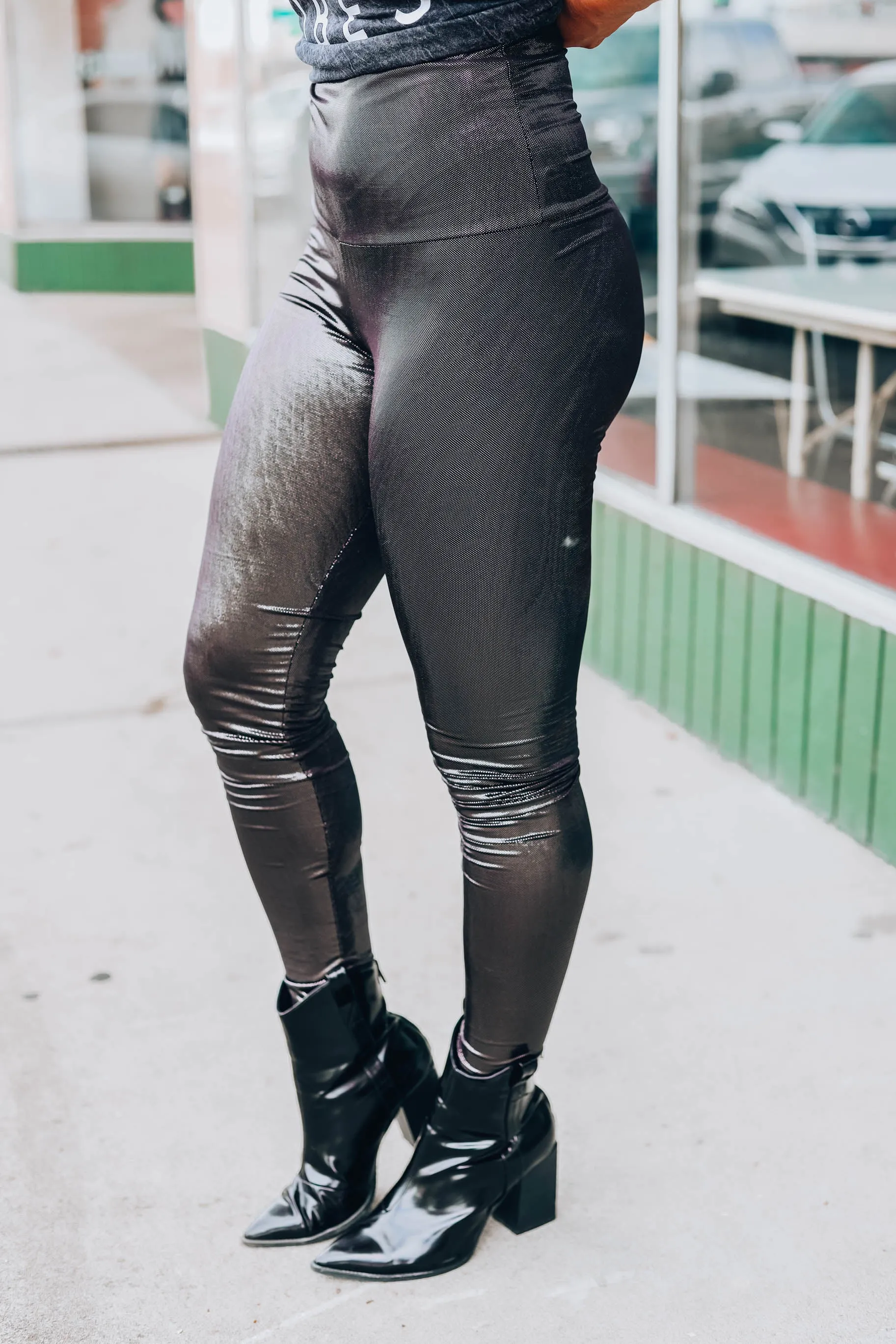 Look At Me Now Metallic Leggings - Black