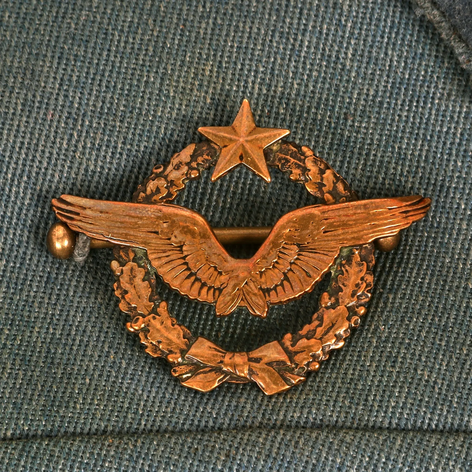 Original France WWI Pilot Armée de l'Air French Air Service Officer’s Uniform Set With Tunic, Trousers, Sam Browne Belt and Kepi With Squadron Insignia - 'Stork Escadrille N3'