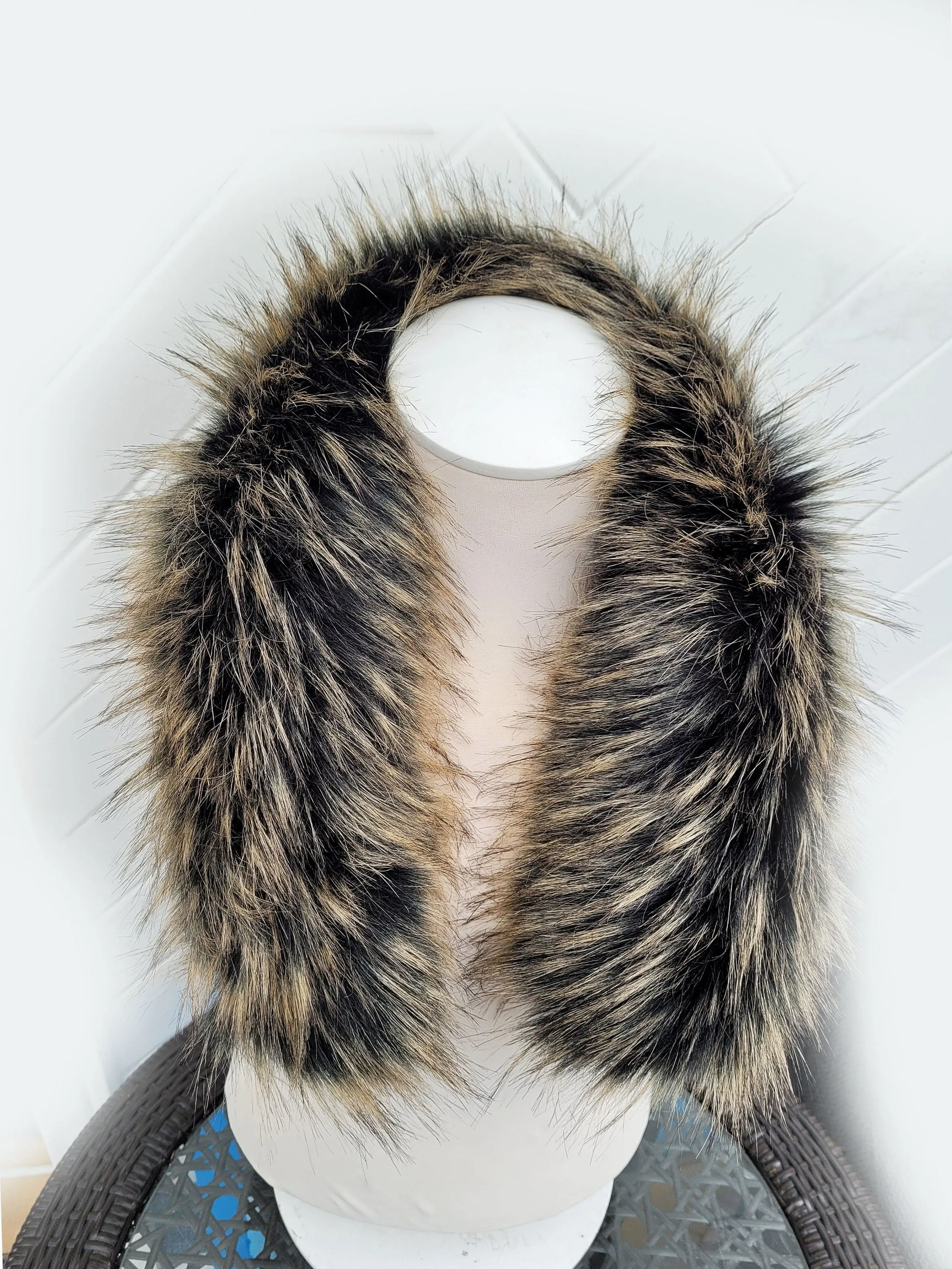 READY to SHIP Faux Fur Vegan Trim Hood 60-80 cm, Faux Fur Collar Trim, Fur Fabric, Fur Ruff, Faux Fur Hood, Hood Fur Jacket, Fur stripe, Fur