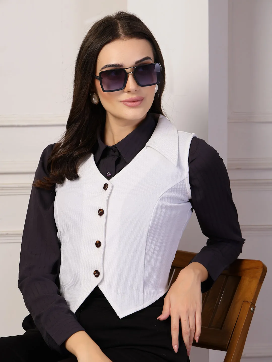 Style Quotient Women White Fitted Sleeveless Waistcoat