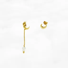 Versatile Crescent Stud Earrings Gold