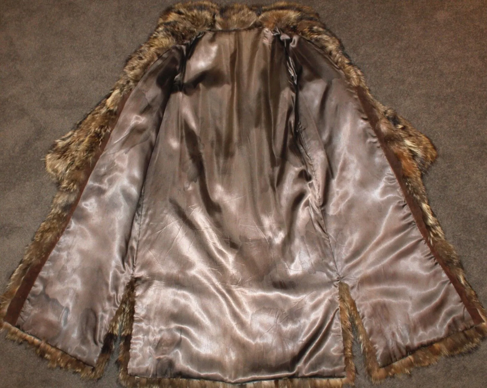 Vintage American Raccoon Fur Coat -M