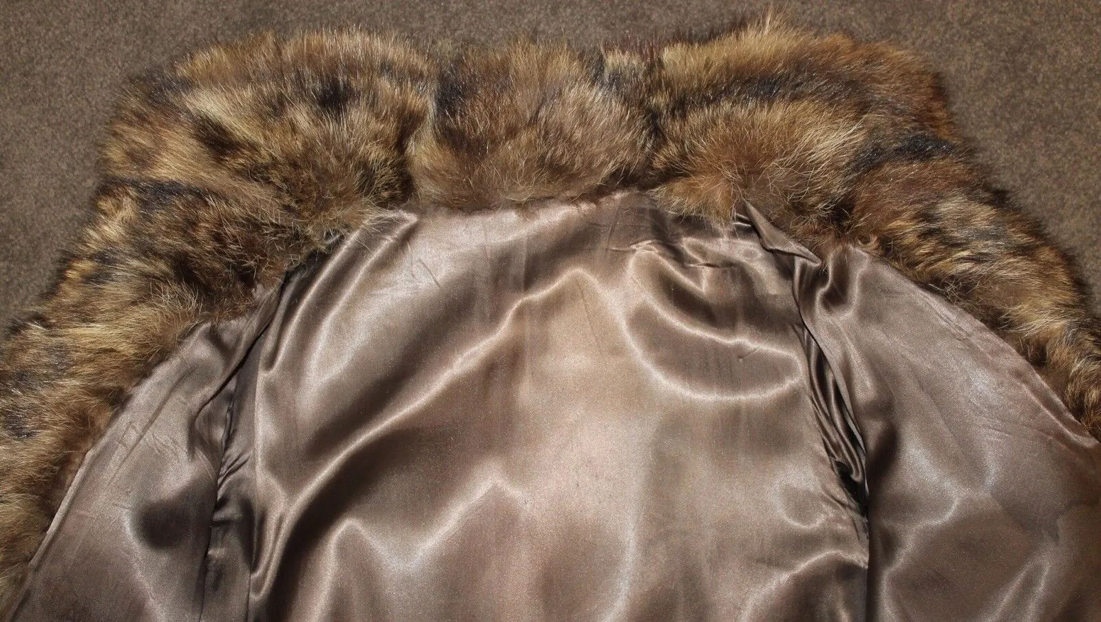 Vintage American Raccoon Fur Coat -M