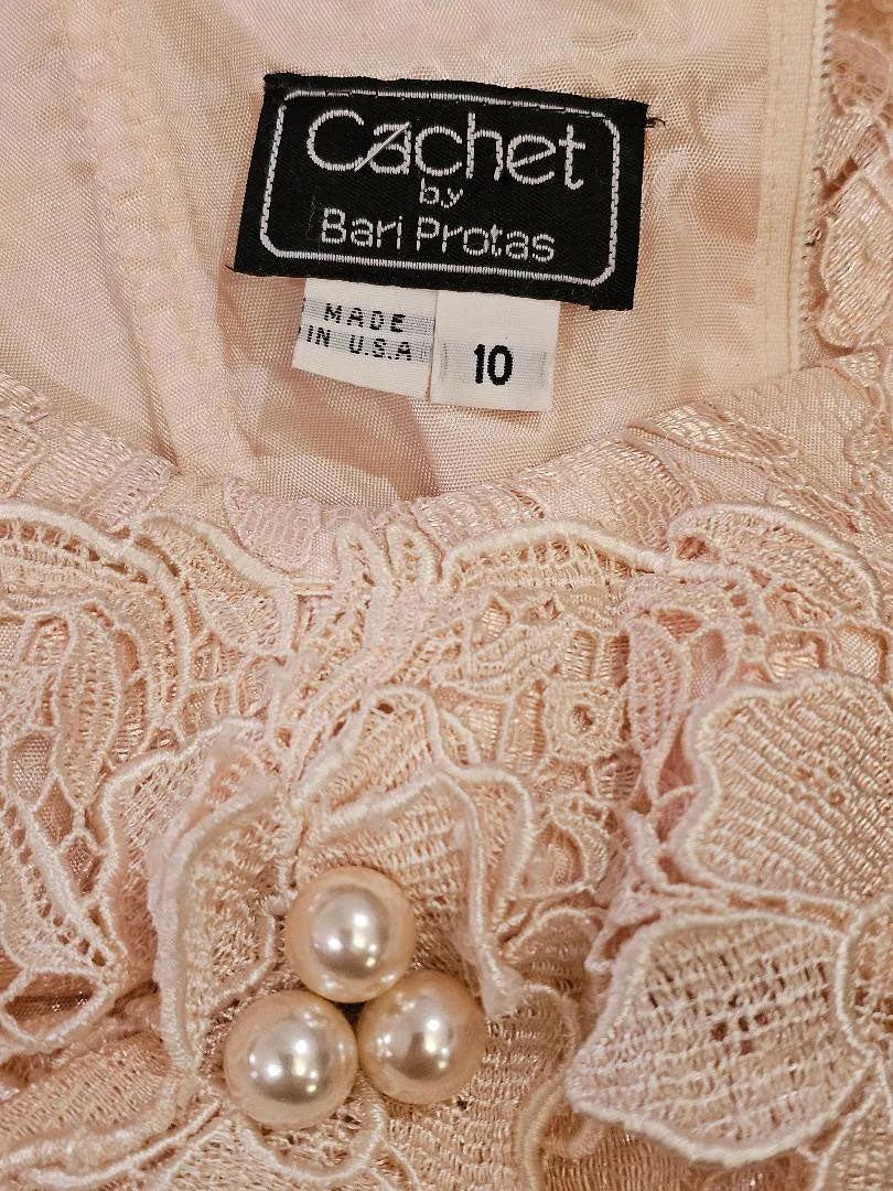 VINTAGE CACHET FOR BARI PROTAS PEACHY PINK LACE DRESS ADORNED WITH LARGE PEARLS