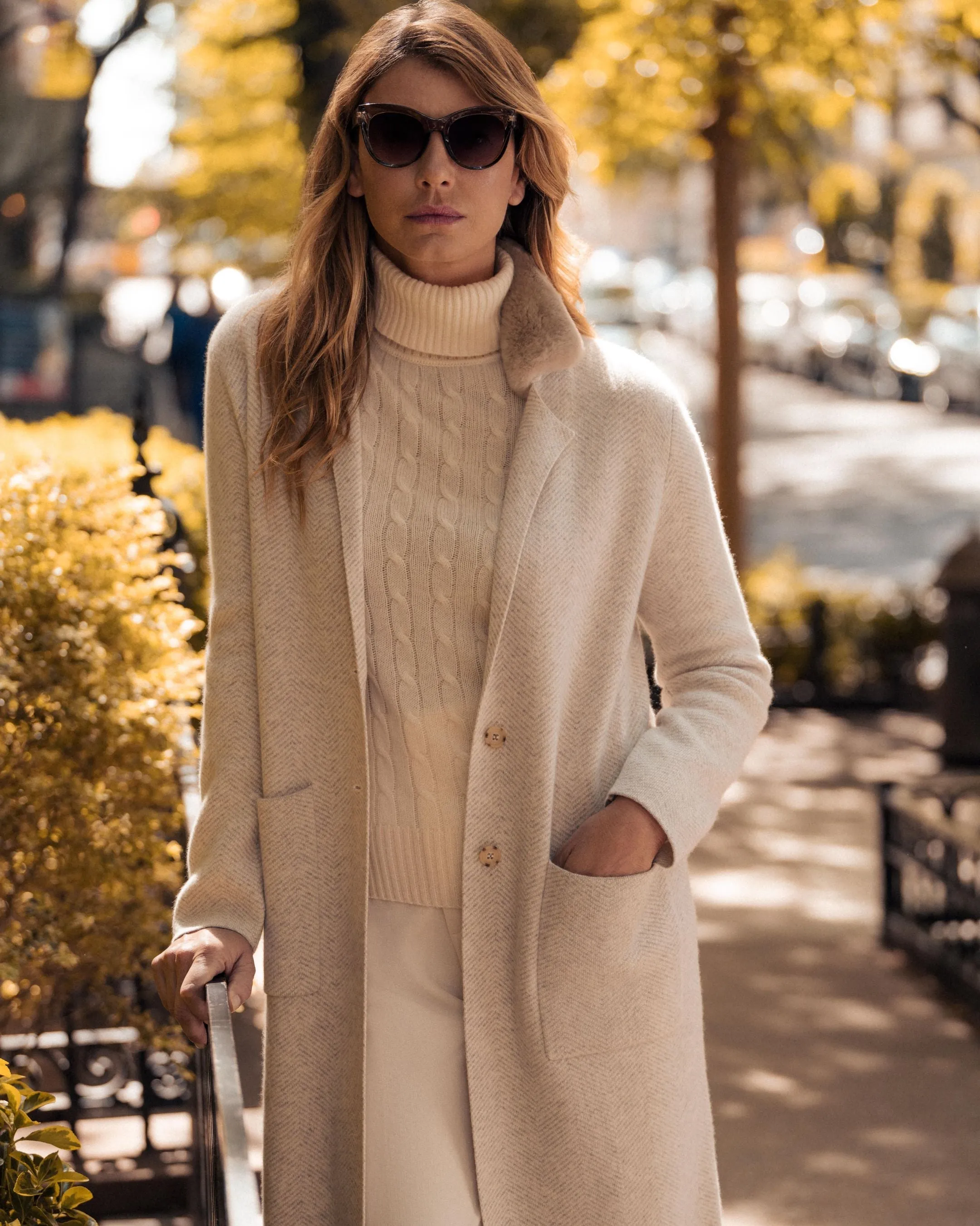 Women's Herringbone Cashmere Coat With Fur Trim Sand Brown